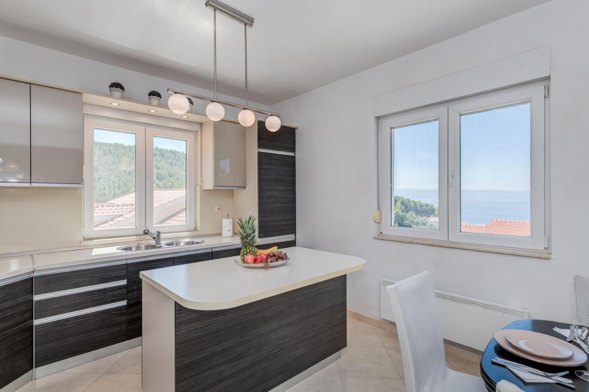 Apartments Cala Подстрана Екстериор снимка